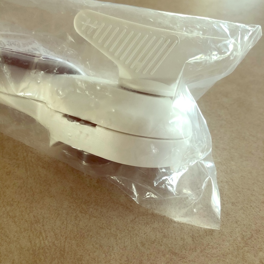Brand New - Pampered Chef Safety Can Opener